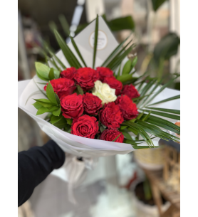 Vip ithal kırmızı &beyaz Rose